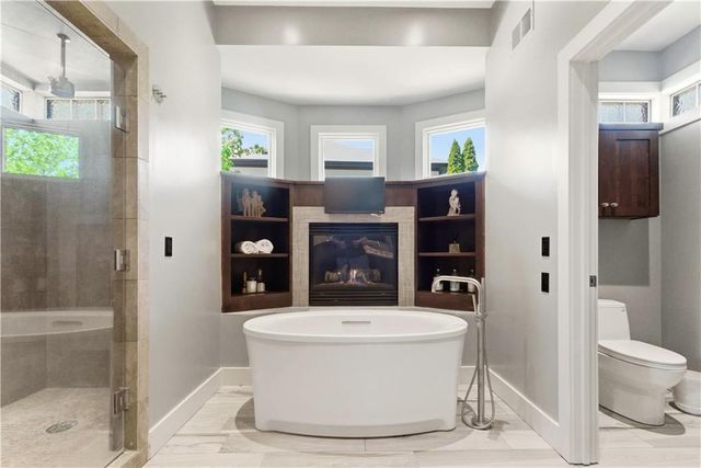 4824 W 144th Terrace, Overland Park, KS 66224