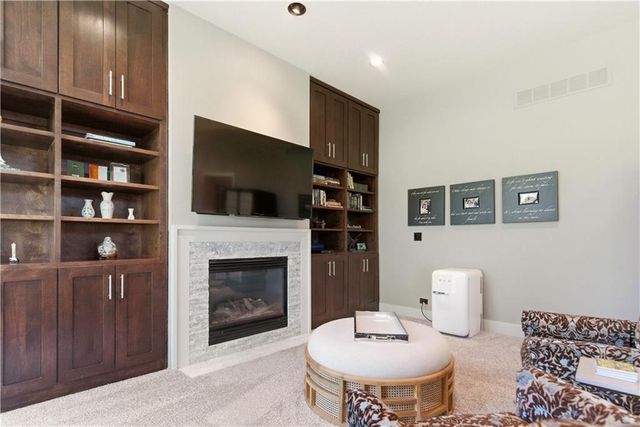 4824 W 144th Terrace, Overland Park, KS 66224