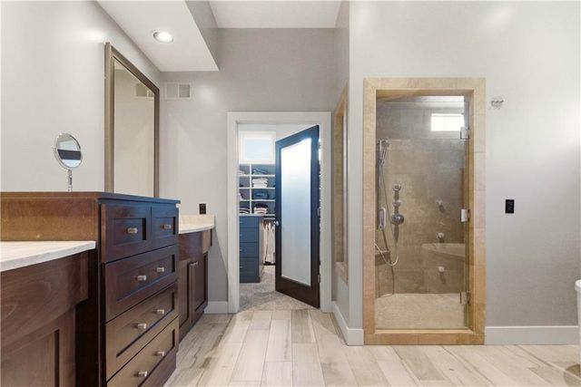 4824 W 144th Terrace, Overland Park, KS 66224