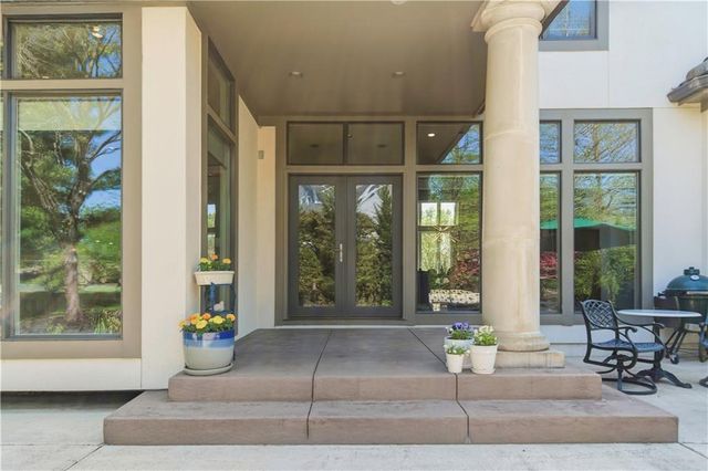 4824 W 144th Terrace, Overland Park, KS 66224