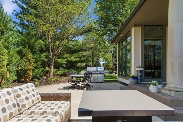 4824 W 144th Terrace, Overland Park, KS 66224