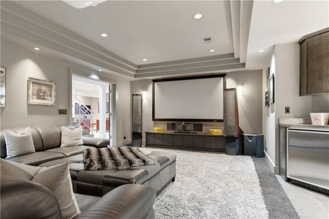 4824 W 144th Terrace, Overland Park, KS 66224