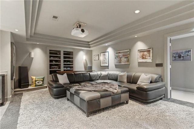 4824 W 144th Terrace, Overland Park, KS 66224