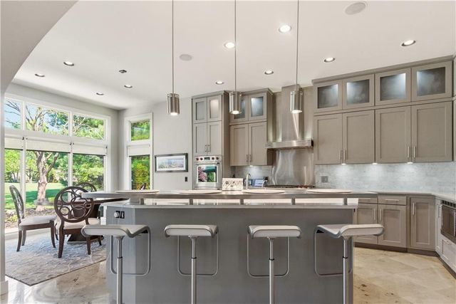 4824 W 144th Terrace, Overland Park, KS 66224