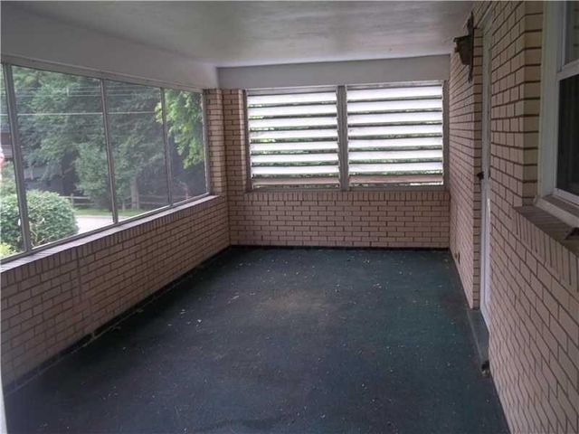 5208 White Oak Dr, Penn Hills, PA 15147