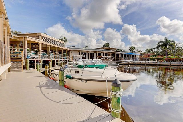 1950 SW Palm City Road 14-304, Stuart, FL 34994