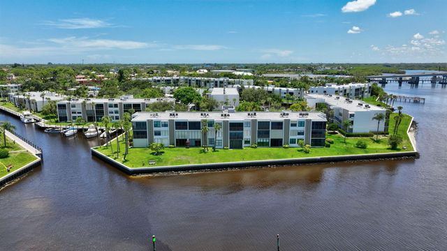 1950 SW Palm City Road 14-304, Stuart, FL 34994