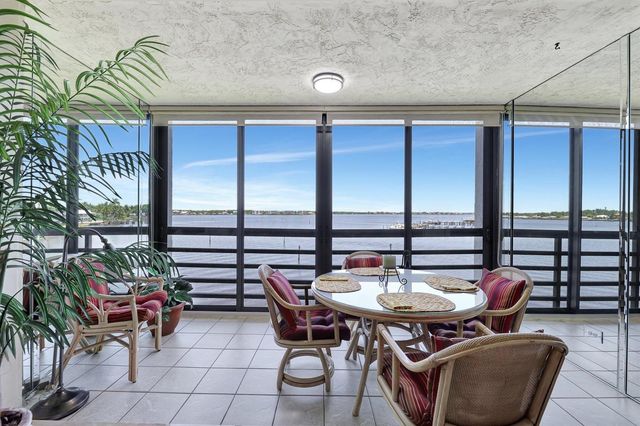 1950 SW Palm City Road 14-304, Stuart, FL 34994