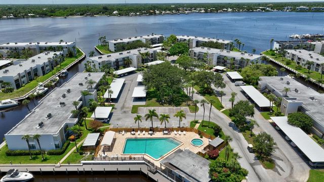 1950 SW Palm City Road 14-304, Stuart, FL 34994
