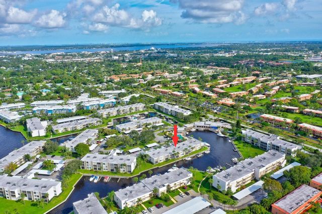 1950 SW Palm City Road 14-304, Stuart, FL 34994