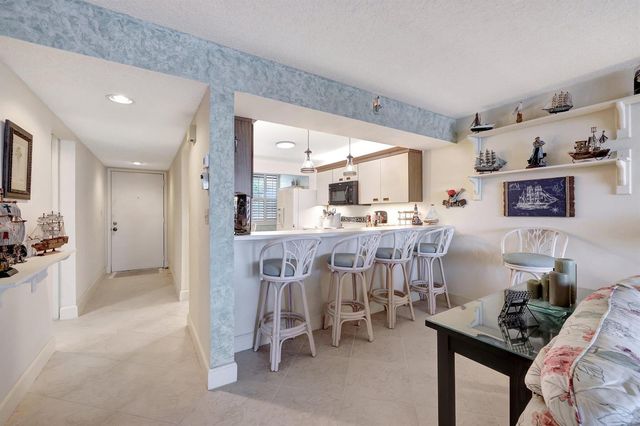 1950 SW Palm City Road 14-304, Stuart, FL 34994