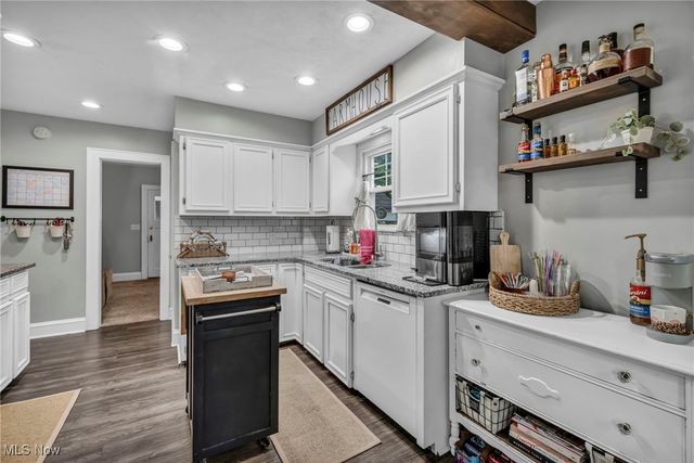 308 E Baird Avenue, Barberton, OH 44203