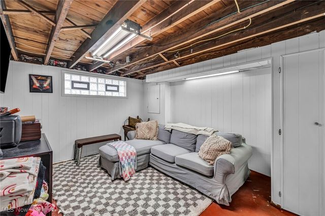 308 E Baird Avenue, Barberton, OH 44203