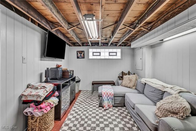 308 E Baird Avenue, Barberton, OH 44203