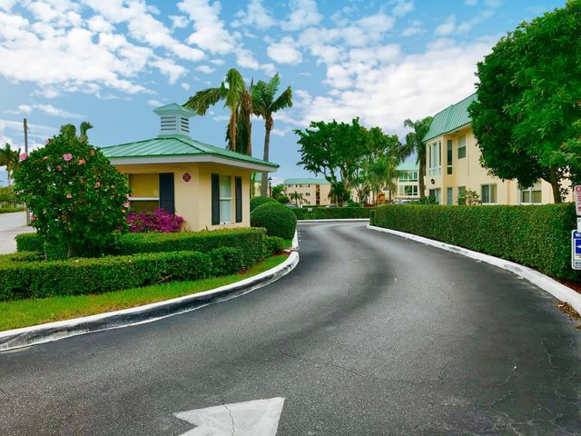 22 Colonial Club Drive 103, Boynton Beach, FL 33435