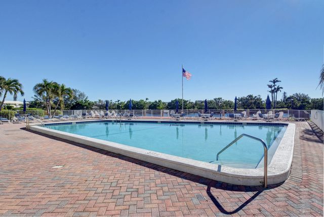 22 Colonial Club Drive 103, Boynton Beach, FL 33435