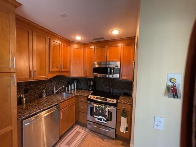 22 Colonial Club Drive 103, Boynton Beach, FL 33435