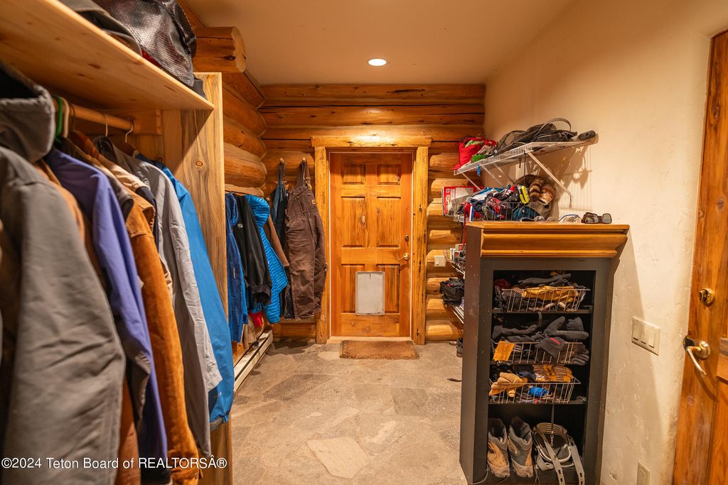 465 E RIGBY Road, Alta, WY 83414 photo 18