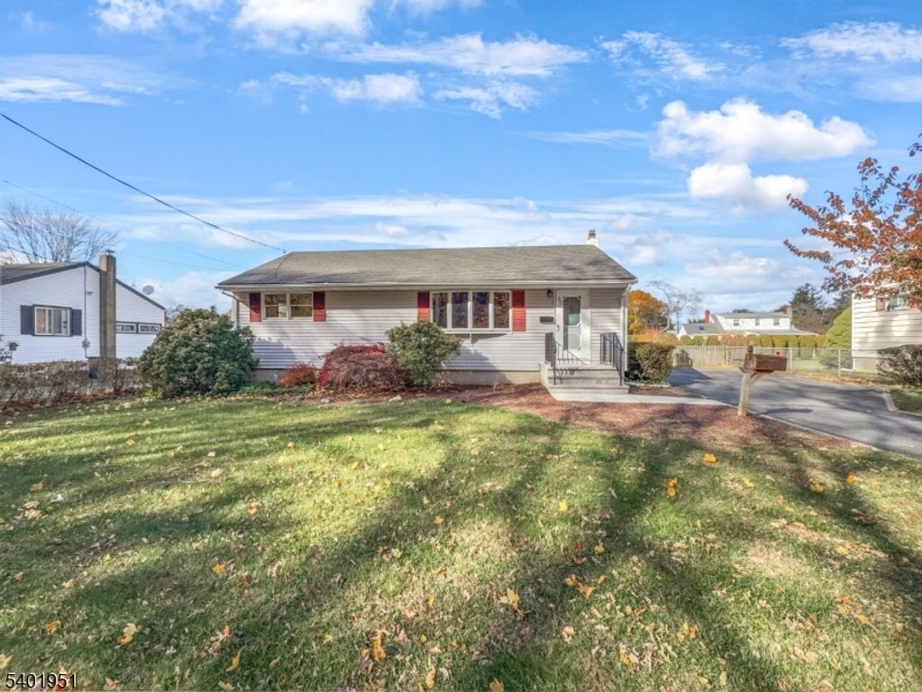 22 Green Rd, Mine Hill Twp., NJ 07803