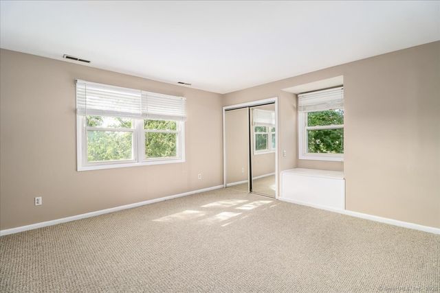 65 Ellsworth Street APT 302, Bridgeport, CT 06605