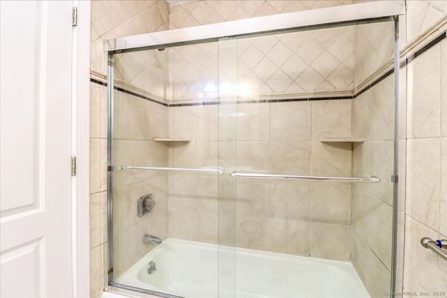 65 Ellsworth Street APT 302, Bridgeport, CT 06605