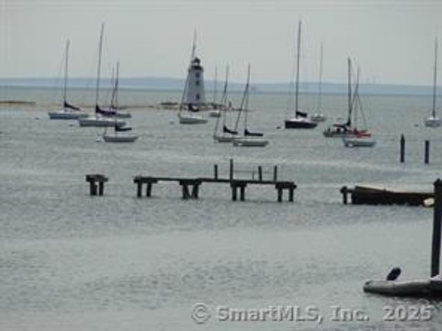 65 Ellsworth Street APT 302, Bridgeport, CT 06605