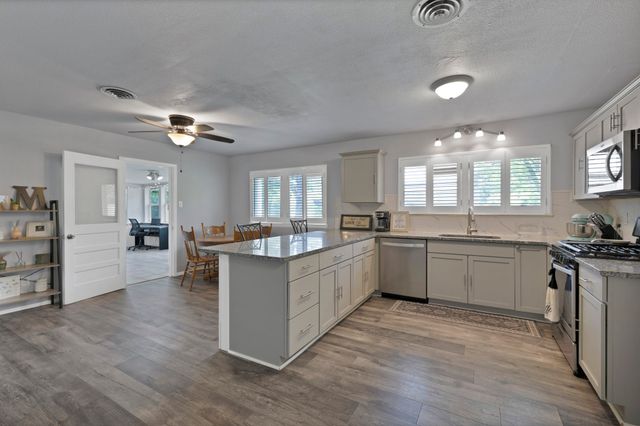 1429 W Water Street, Weatherford, TX 76086