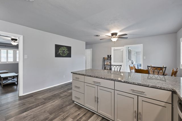 1429 W Water Street, Weatherford, TX 76086