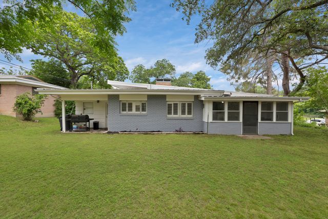 1429 W Water Street, Weatherford, TX 76086