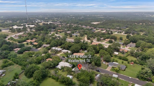 1429 W Water Street, Weatherford, TX 76086