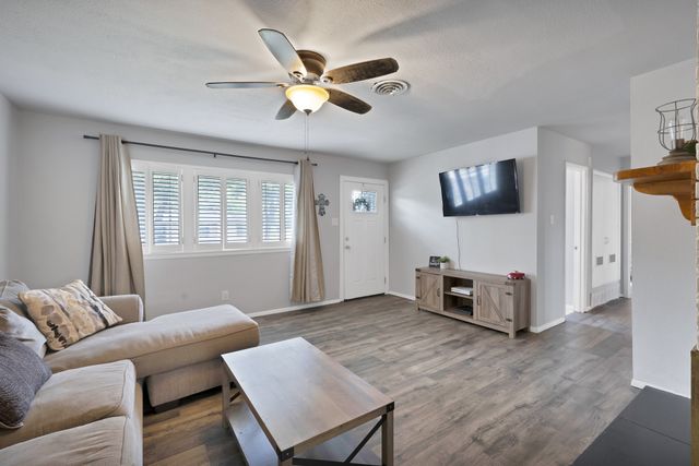 1429 W Water Street, Weatherford, TX 76086