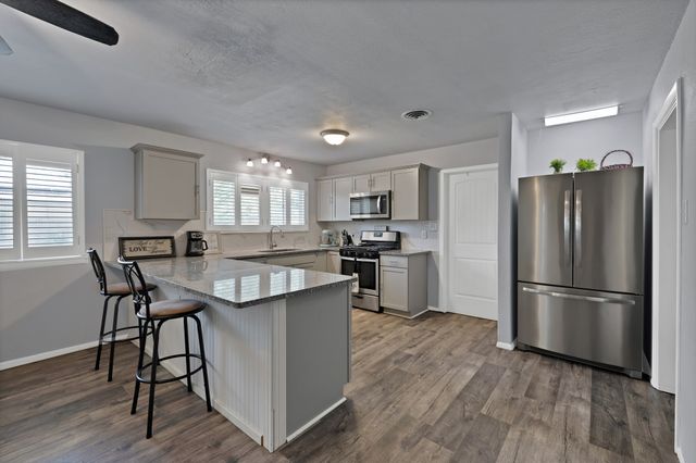 1429 W Water Street, Weatherford, TX 76086