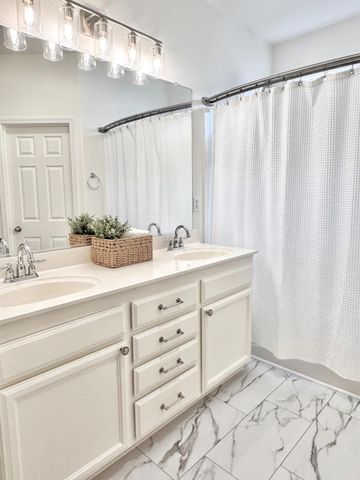 12372 Pawcatuck Way, Rancho Cordova, CA 95742