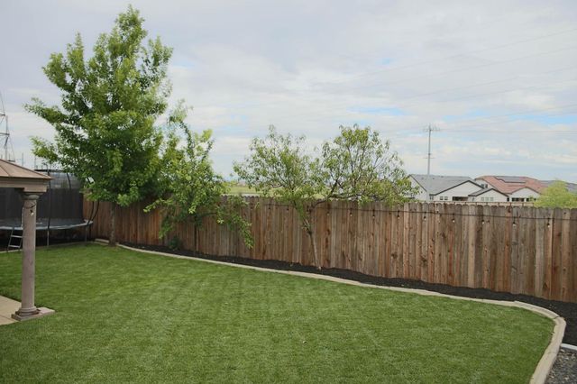 12372 Pawcatuck Way, Rancho Cordova, CA 95742