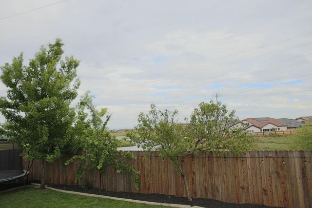 12372 Pawcatuck Way, Rancho Cordova, CA 95742