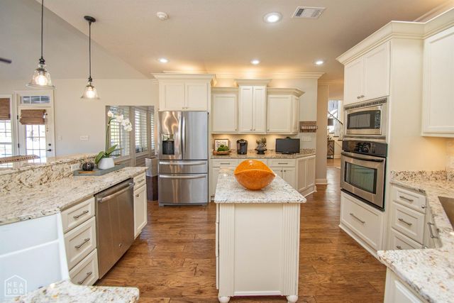 1014 Lake Crest Drive, Jonesboro, AR 72404