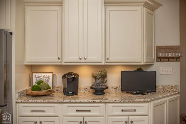 1014 Lake Crest Drive, Jonesboro, AR 72404