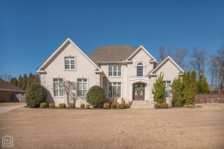 1014 Lake Crest Drive, Jonesboro, AR 72404