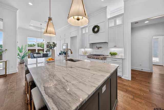 1572 Maple Circle, Tyler, TX 75703