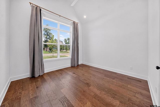1572 Maple Circle, Tyler, TX 75703