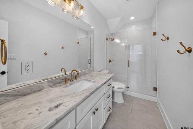1572 Maple Circle, Tyler, TX 75703
