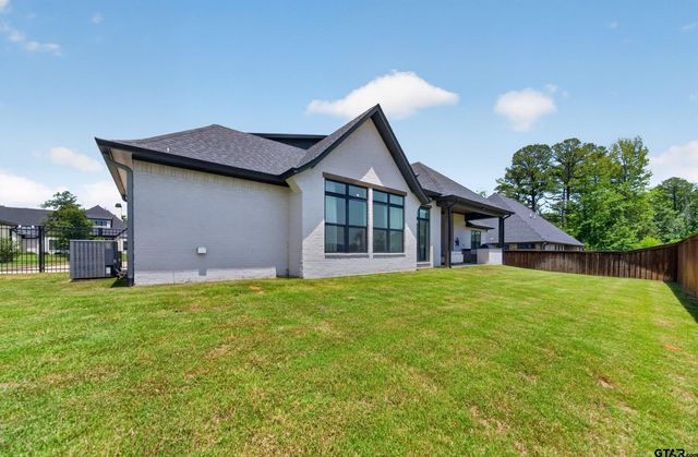 1572 Maple Circle, Tyler, TX 75703