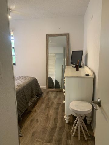 7770 La Mirada Drive, Boca Raton, FL 33433