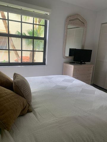 7770 La Mirada Drive, Boca Raton, FL 33433