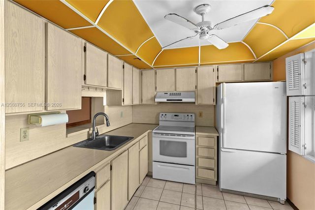 131 SE 3rd Ave 101, Dania Beach, FL 33004