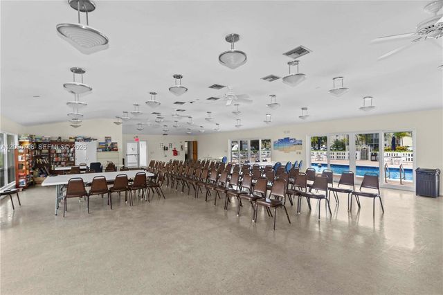 131 SE 3rd Ave 101, Dania Beach, FL 33004