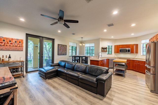 1639 PASSION VINE Circle 16-4, Weston, FL 33326