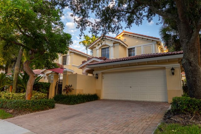 1639 PASSION VINE Circle 16-4, Weston, FL 33326