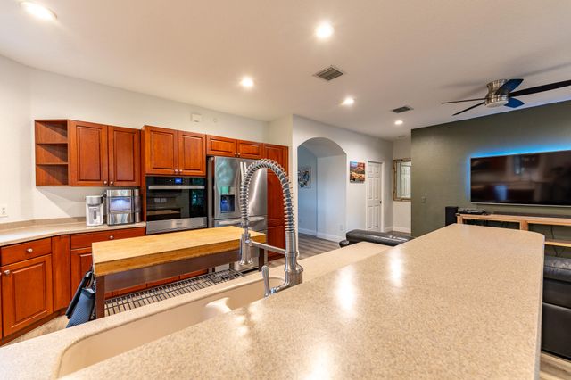 1639 PASSION VINE Circle 16-4, Weston, FL 33326