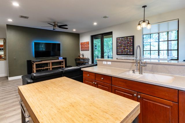 1639 PASSION VINE Circle 16-4, Weston, FL 33326